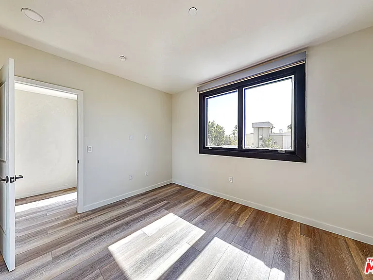 1070 S Bedford St #205 — Photo 10