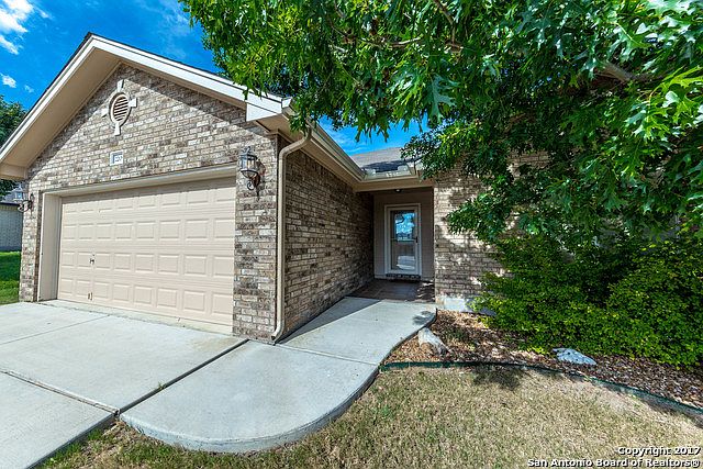 1st image of 2209 Bentwood Dr
