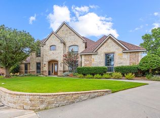 704 Flamingo Cir, Burleson, TX 76028
