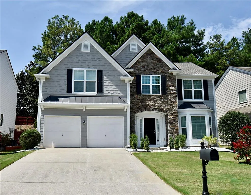 5 bed, 2.5 bath, 2324 sqft, $2,900 — Photo 1