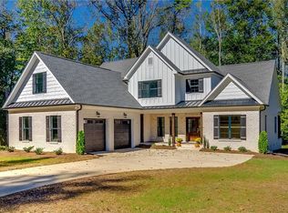 2795 Spicewood Trails Ln, Winston Salem, NC 27106