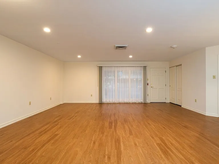 677 Elm St — Photo 3