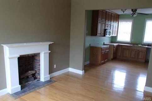 2nd image of 1219 Barton St