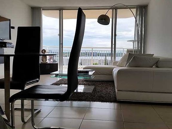 2nd image of 18031 Biscayne Blvd APT 1103-3