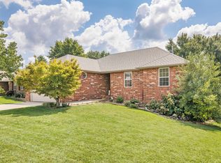 106 E Newcastle Ct, Nixa, MO 65714