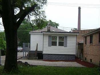 2nd image of 315 W 102nd Pl