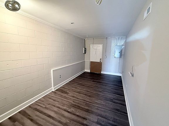4th image of 626 Power St #3