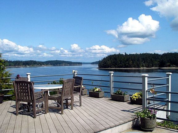 3rd image of 2340 Island Dr NW
