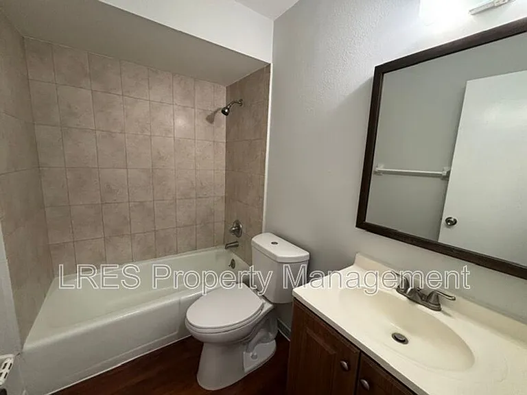 1031 Columbia Ave #G — Photo 14