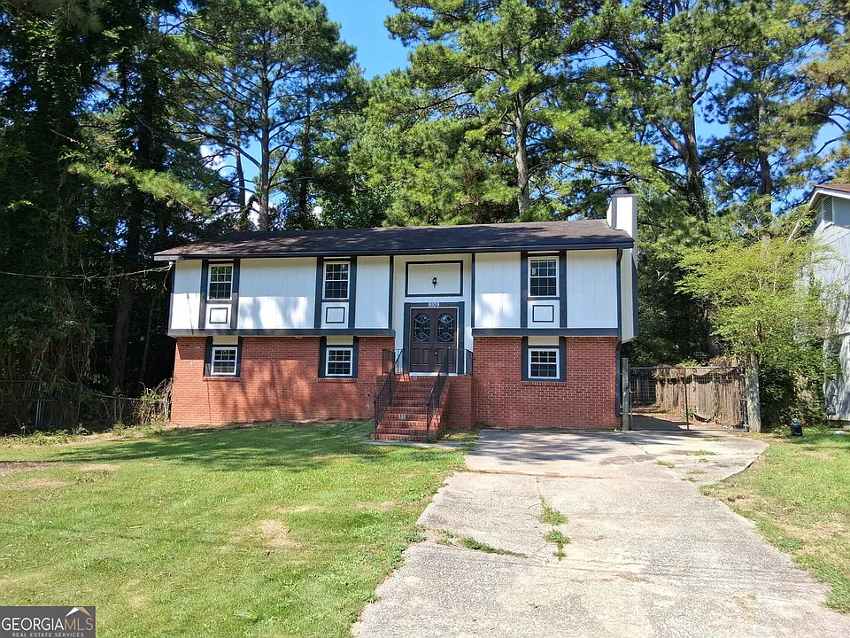 9109 Sterling Ridge Ln