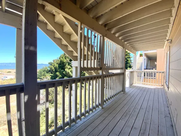 Updated, Spacious 1br! Deck! Stainless Appliances! Hardwood!, 736 Innes Ave, San Francisco, CA 94124