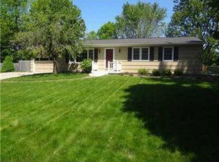 9 Woodcrest Cir, Fairport, NY 14450
