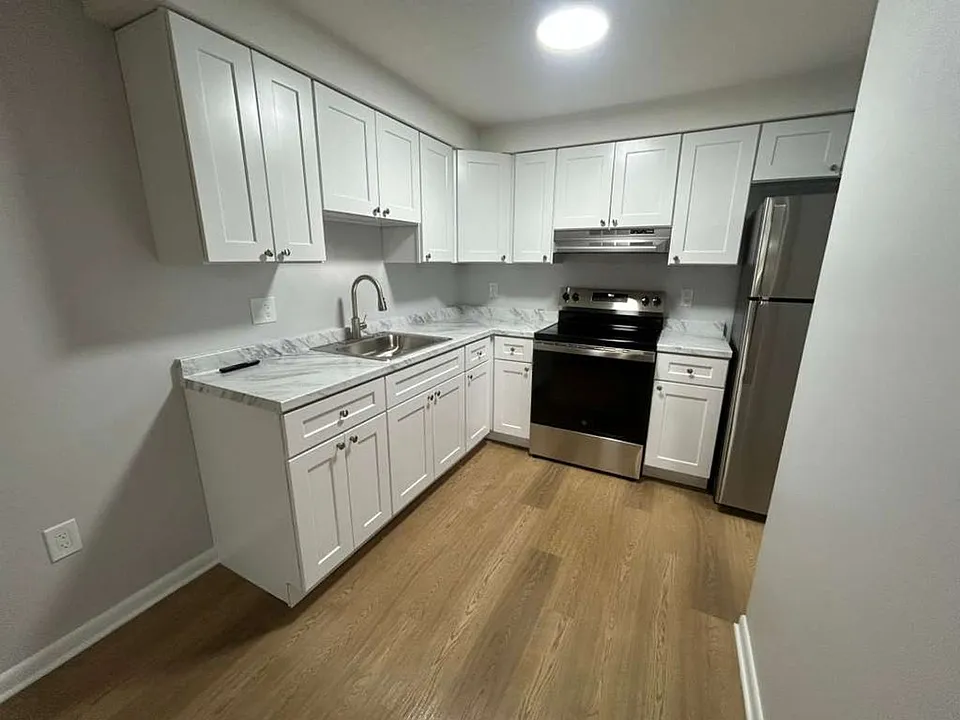 57 Pleasant St