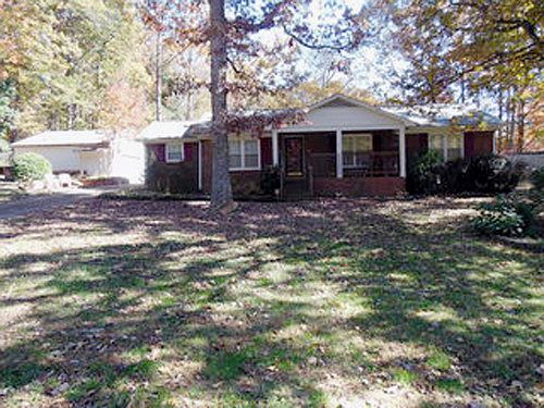 1st image of 602 Holly Cir