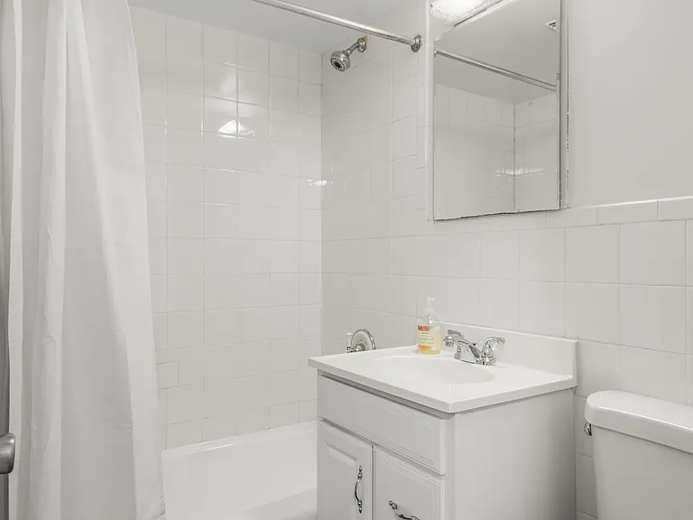 211 Thompson St #5M — Photo 11