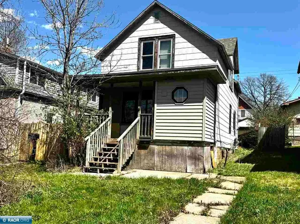 712 Adams Ave, Eveleth, MN 55734