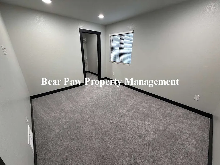 4886 Silver Spruce Ln — Photo 5