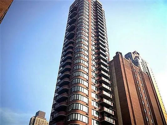 Rented by R New York | media 15