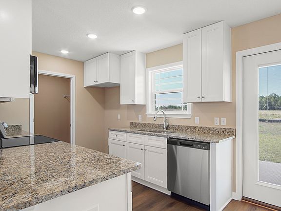 3rd image of 6014 Emmy Lynn Ln