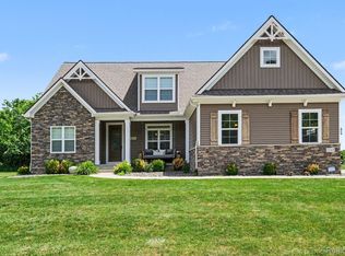 12365 Sugar Maple Dr, Fenton, MI 48430