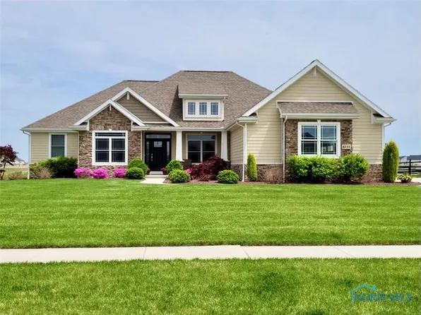 6111 Sweetgum Dr, Monclova, OH 43542