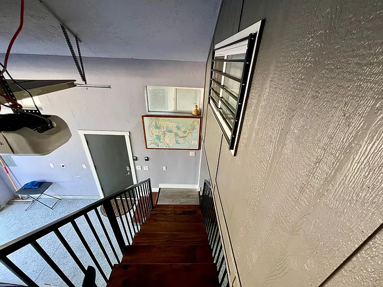 2716 Syringa Ln — Photo 3