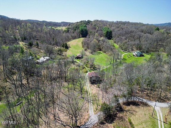 3rd image of 245 Cliff Ln