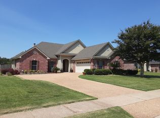 420 Half Moon Ln, Bossier City, LA 71111