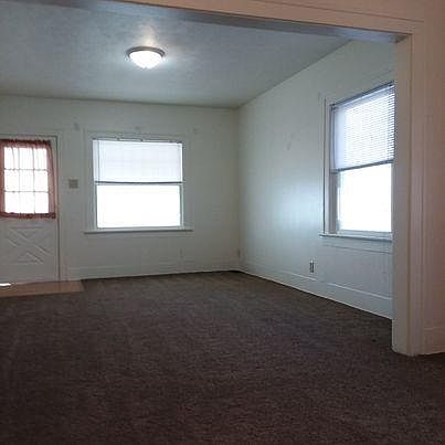 5th image of 730 W Lexington Ave