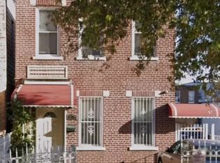 3637 34th St, Astoria, NY 11106