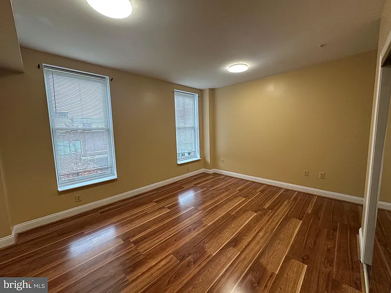 422 W Franklin St #1B — Photo 12