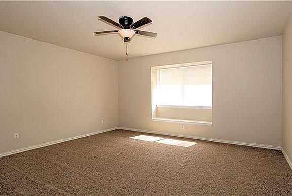 4th image of 1932 Helen Ln