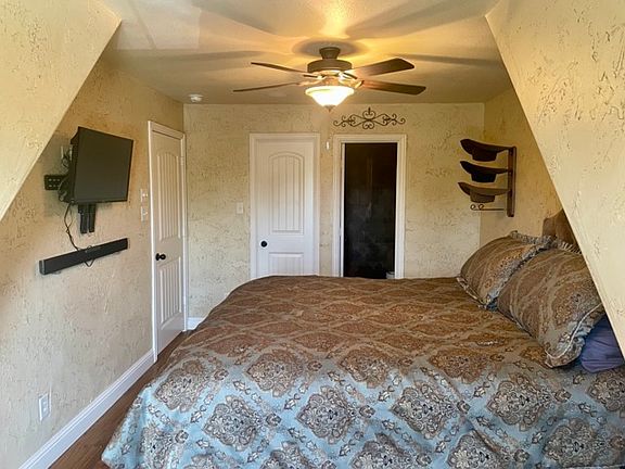 Bedroom #1