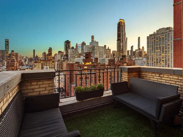 320 East 72nd Street image 18 of 22