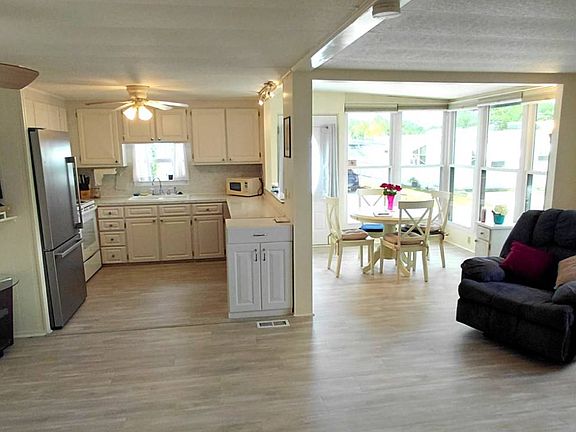 2nd image of 1100 Curlew Rd #147
