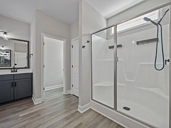 5th image of 53 Titus Ln