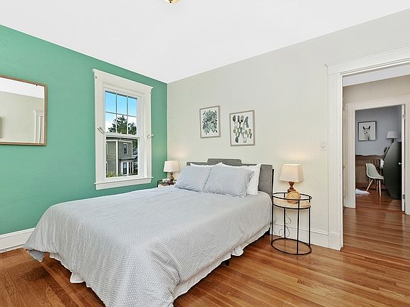 3rd image of 47 Seaverns Ave #2R