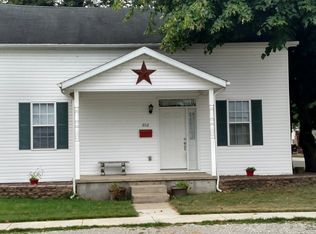 602 S 4th St, Breese, IL 62230