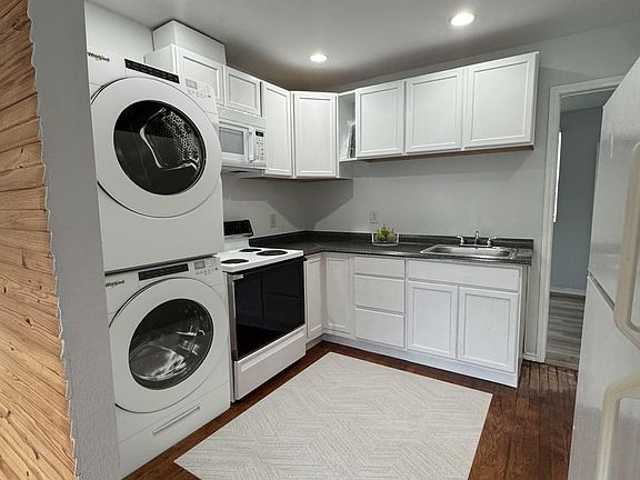 5th image of 1506 Hurley Ave APT 8