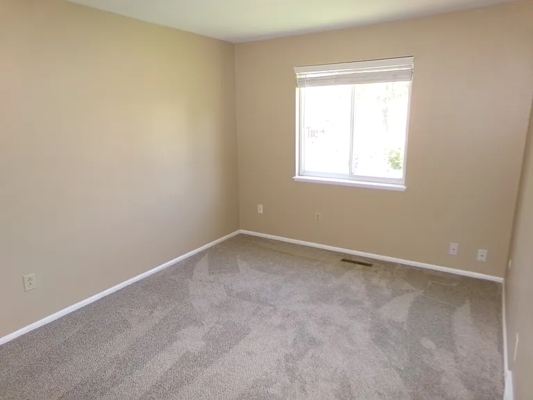 4 Woodbine Ct — Photo 21