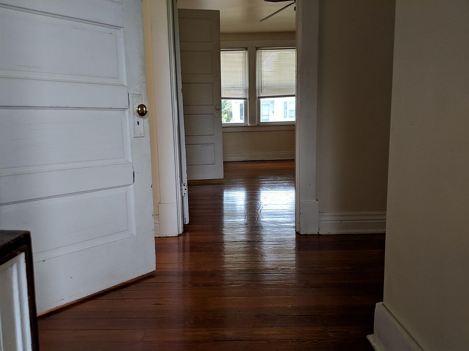 1st image of 455 Ashland Ter