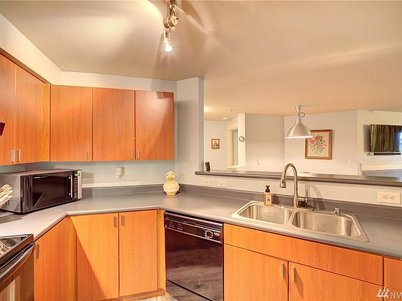 5th image of 7711 NE 175th St Unit B107