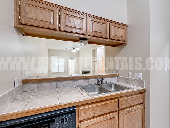 3rd image of 800 Green Mountain Dr #816