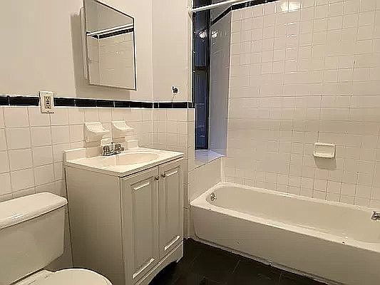 4th image of 1793 Amsterdam Ave #1