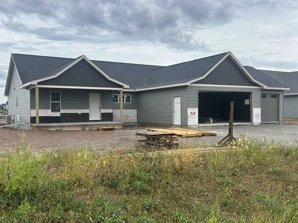 8361 Marlo Ave, Neenah, WI 54956