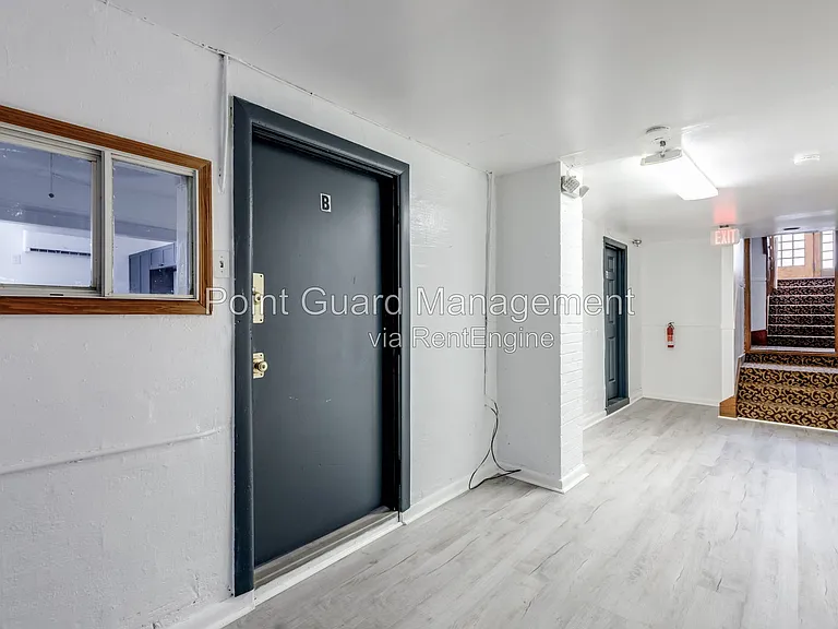 1318 N Robinson Ave — Photo 42