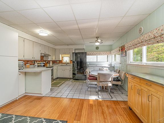 4th image of 4203 Grant Rd