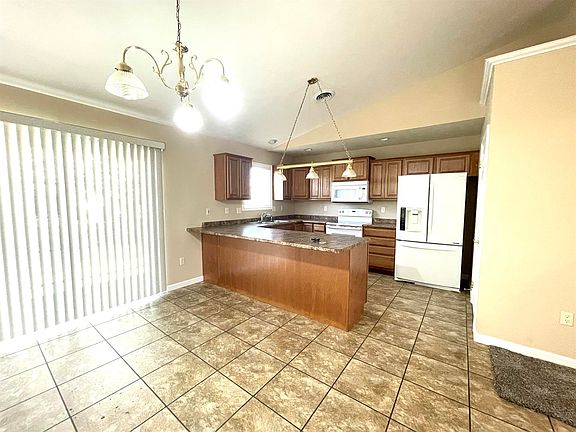 3rd image of 604 Heritage Dr #607