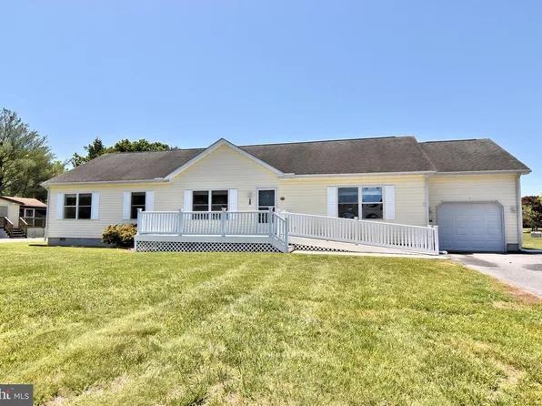 5 Lighthouse Dr, Rehoboth Beach, DE 19971