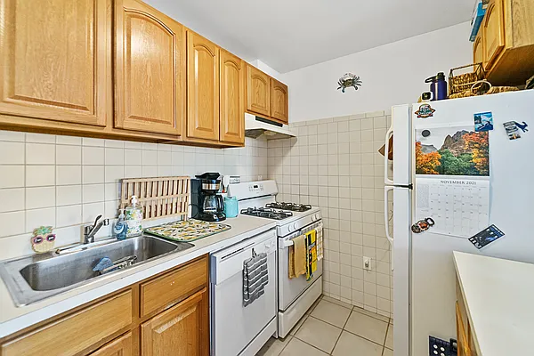 Rented by Corcoran | media 10